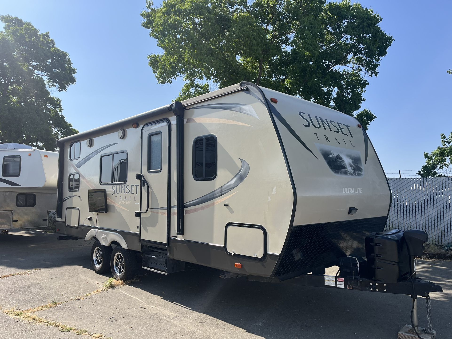 2016 Travel Trailer With Bunk
