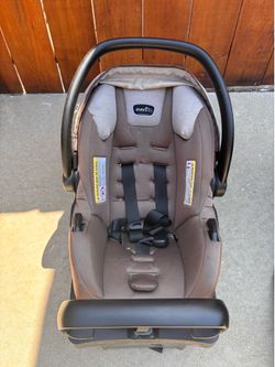 EvenFlo Car Seats w/Base