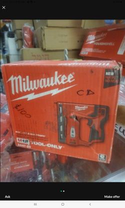 MILWAUKEE M12 1/4" CROWN STAPLER 