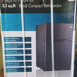 Kenmore 3.1 cu ft Min Fridge for Sale in San Antonio, TX - OfferUp