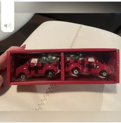 Christmas Checkered Truck Salt and Pepper Shakers BRAND NEW