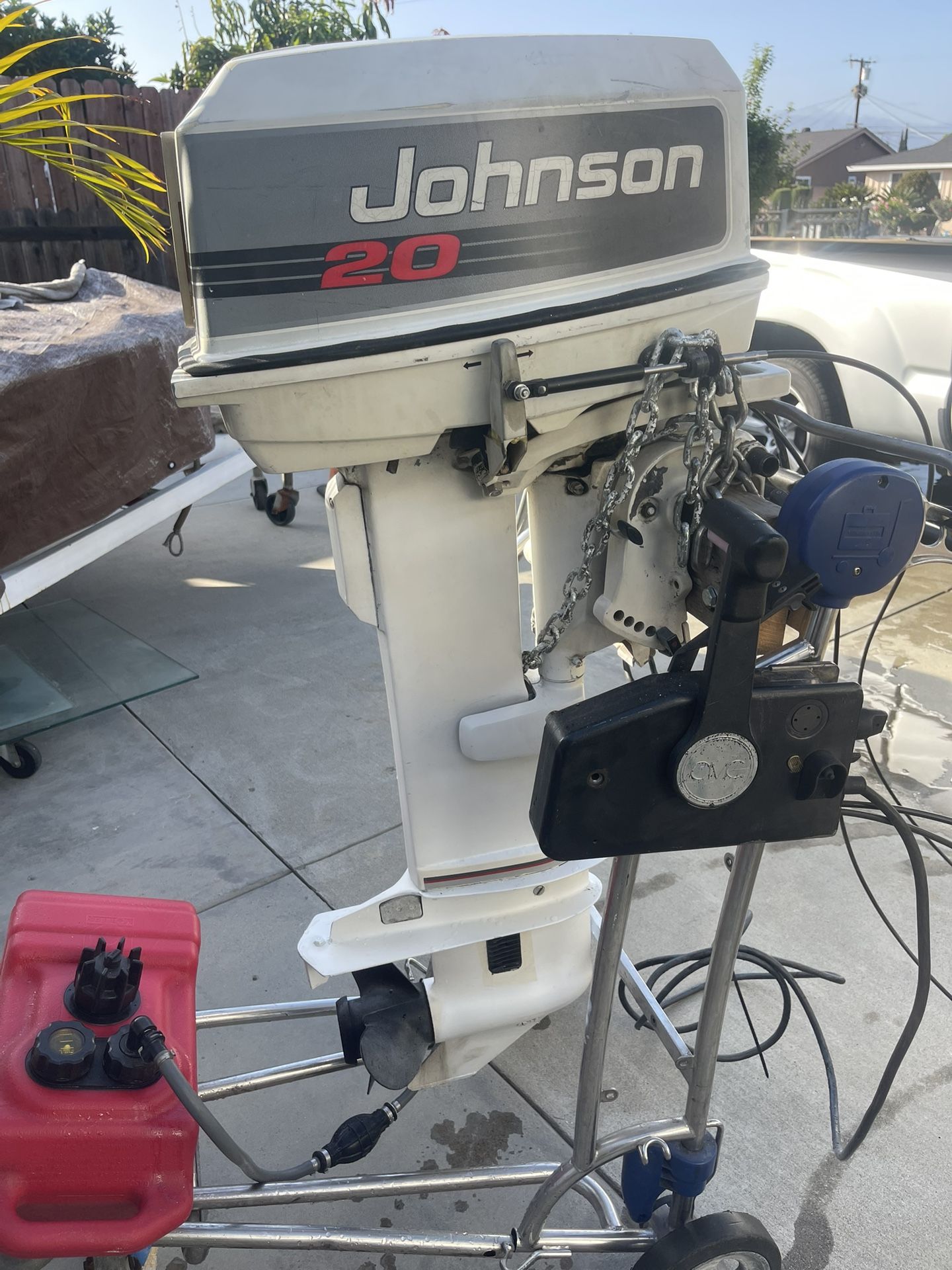 JOHNSON 20HP 2-Stroke OUTBOARD MOTOR