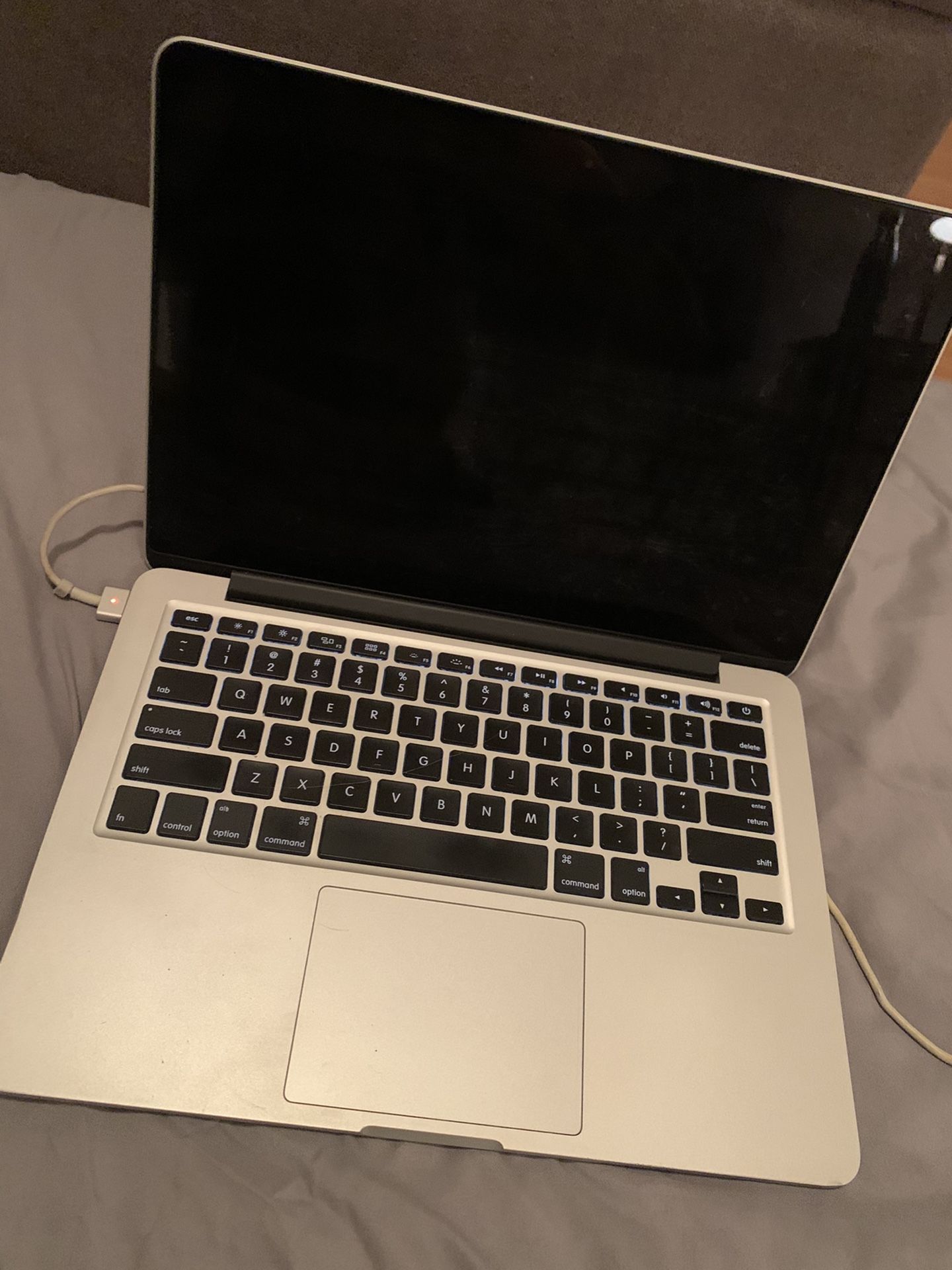 MacBook Pro (Retina, 13-inch, 2015) 8GB 2.7GHz