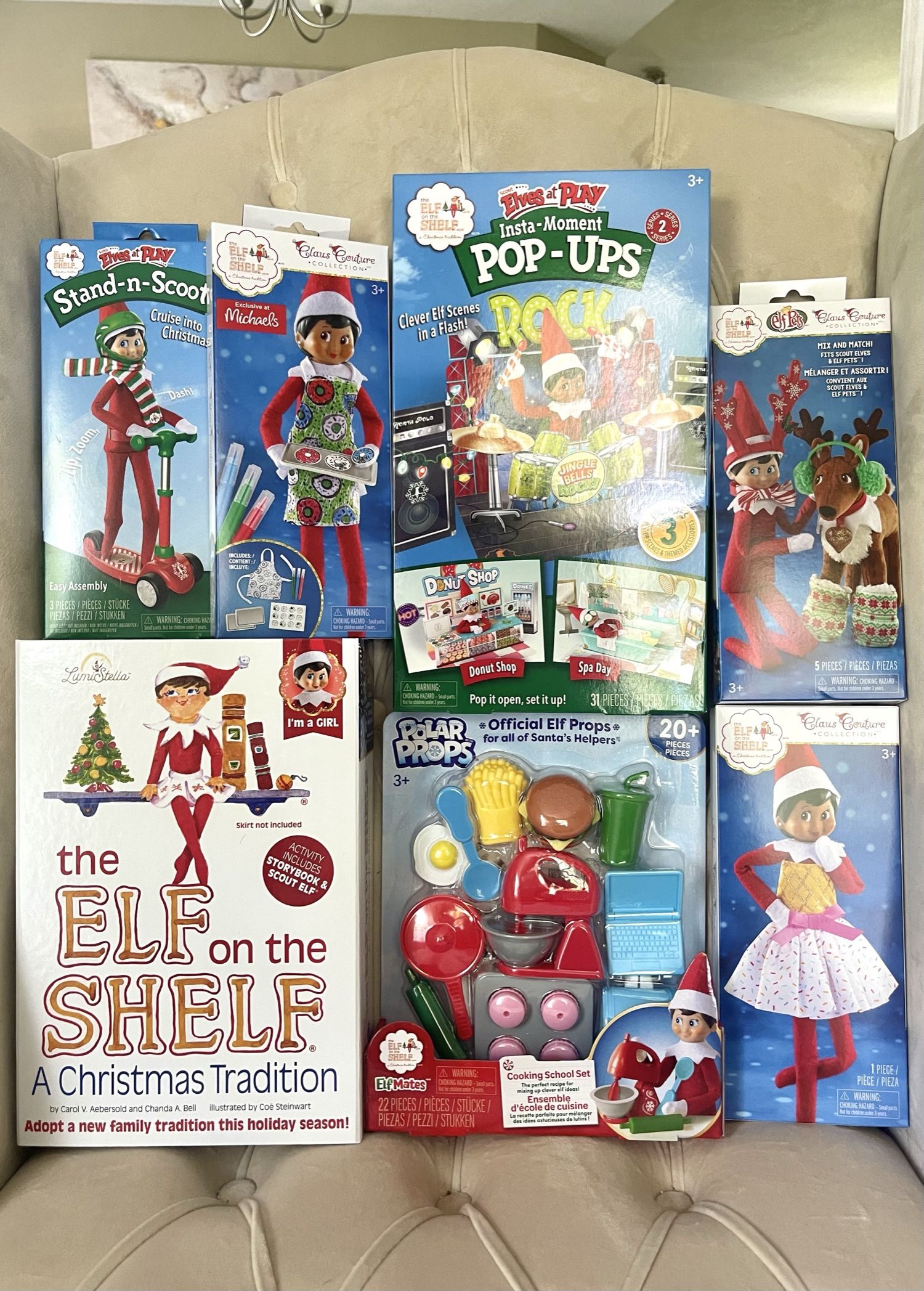 Elf On The Shelf Holiday Bundle: Elf, Clothing, & Accessories #2