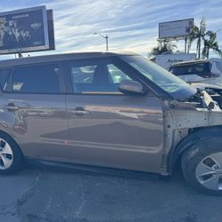 2016 Kia Sold Four-Door Wagen