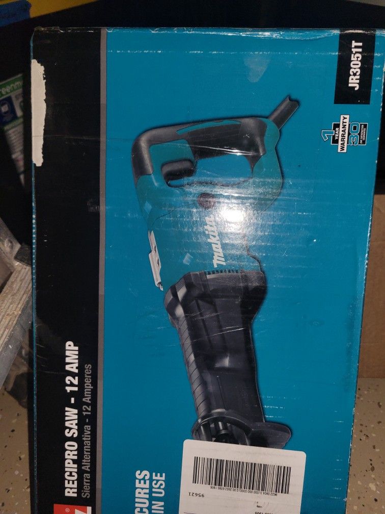 Makita Wired Sawzall 110v (New Still In The Box) Never Opened.