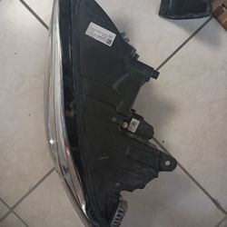 2014 2024 Volvo Xc 90  Left Side Headlight 