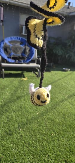 Wind Spinner - Bee Spring Days