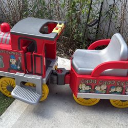 Peg Perego Choo Choo Express - Motorized Ride-On Train