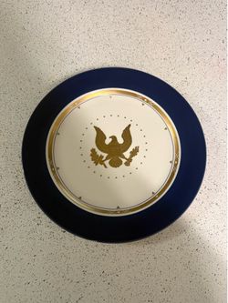 Homer Laughlin Best China Presidential Gold Eagle Charger Plate 12 1/4" Unused