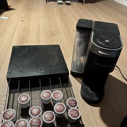 LOW PRICE MOVING- KEURIG COFFEE MACHINE + EXTRAS 