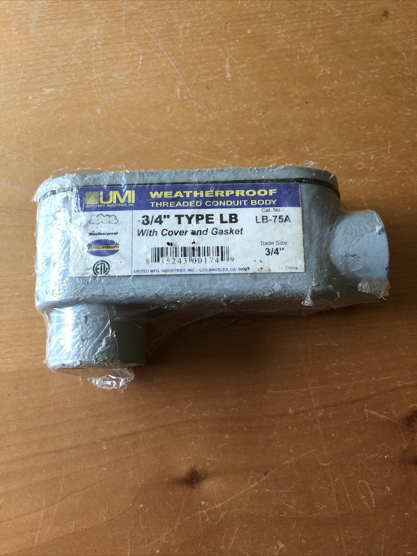 United Manufacturing Industries UMI 3/4” Type LB Weatherproof With Cover & Gasket - LB75A, NEW