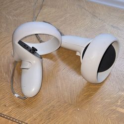 Meta QUEST 2 controllers