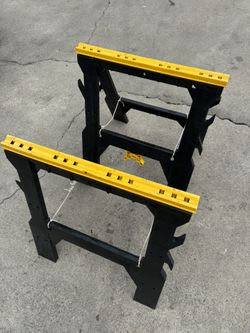 Folding Sawhorse
