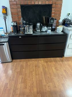 Black 6-Drawer Dresser