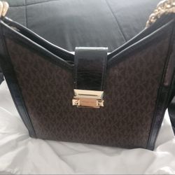 Michael KORS Chain Handbag