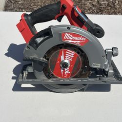 Milwaukee circular Saw-Tool Only