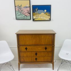 Mid-Century Modern 5-Drawer Highboy Dresser By United