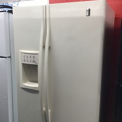 GE Profile 25 Cu Ft Side By Side Fridge. 1 year Warranty 