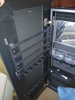 Songmics jewelry cabinet