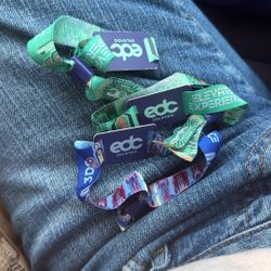 2 EDC  GA Sunday Passes