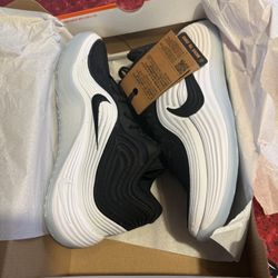 New Men’s Size 10 Nike Precision mid Shoes