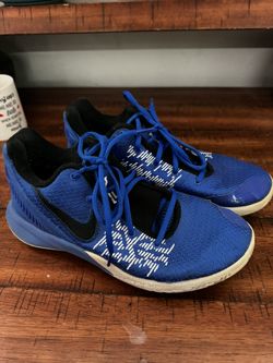 Basketball shoes size 7.5