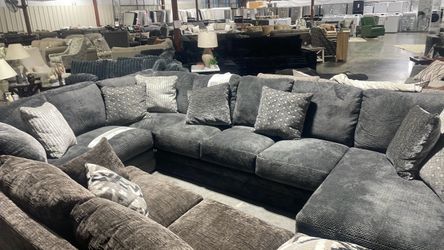 Large Gray U-Shaped Sectional Sofa