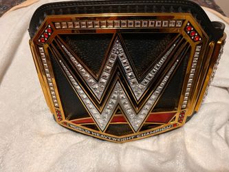 Commemorative WWE World Heavyweight Championship Belt