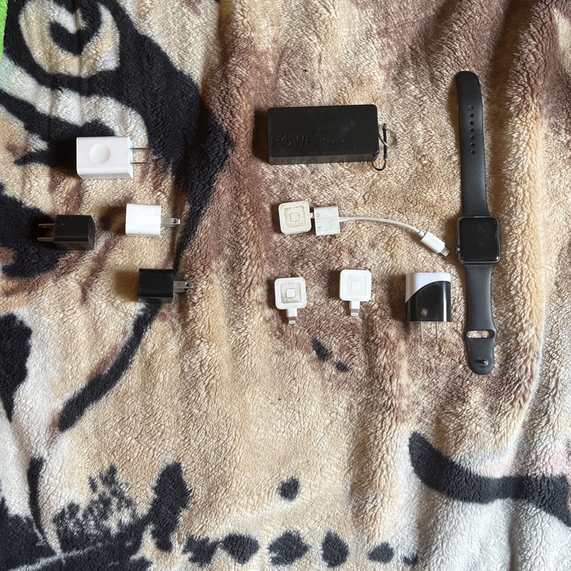 Apple Watch , Apple Apapter , Square
