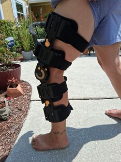 Hinged Knee Brace