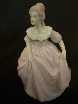 Porcelain dancing lady