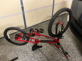 Walmart kids bicycle for sale!