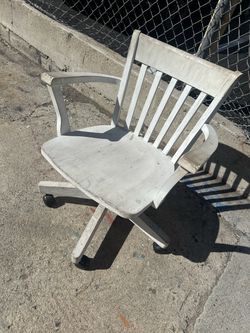 Free wooden office chair with wheels