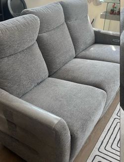 Power Double Reclining Sofa w/ Power Headrests