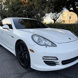 2012 Porsche Panamera 6 cylinder