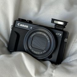 Canon Powershot G7X Mark II (2) - LIKE NEW