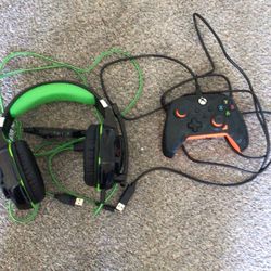 Light Up Headset!! And Balck And Orange  Controller
