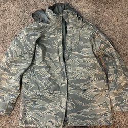 Rain Jacket—Men’s Medium