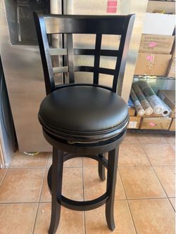 29”H Black Swivel Stool