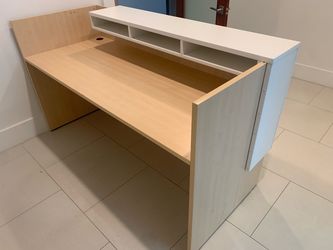 Reception desk Shell Maple/white 30”x72”