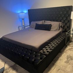 BED WITH BLUETOOTH / SPEAKER / STORAGE / ASK FOR THE PRICE 