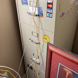 4 Drawer File Cabinet