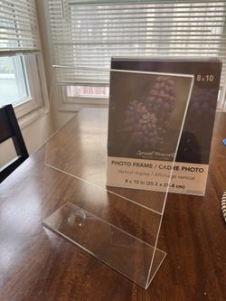 8x10 Acrylic Display Stands