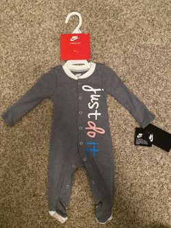 Nike Newborn Onesie Long Sleeve Footed Pajama