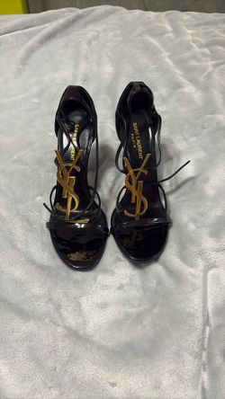 Saint Laurent Cassandra