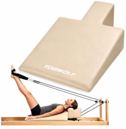 13.5° Pilates Wedge for Reformer, Beige Non-Slip Foam Cushion Workout Wedge with Removable Wipe-Clean PU Cover for Reformer