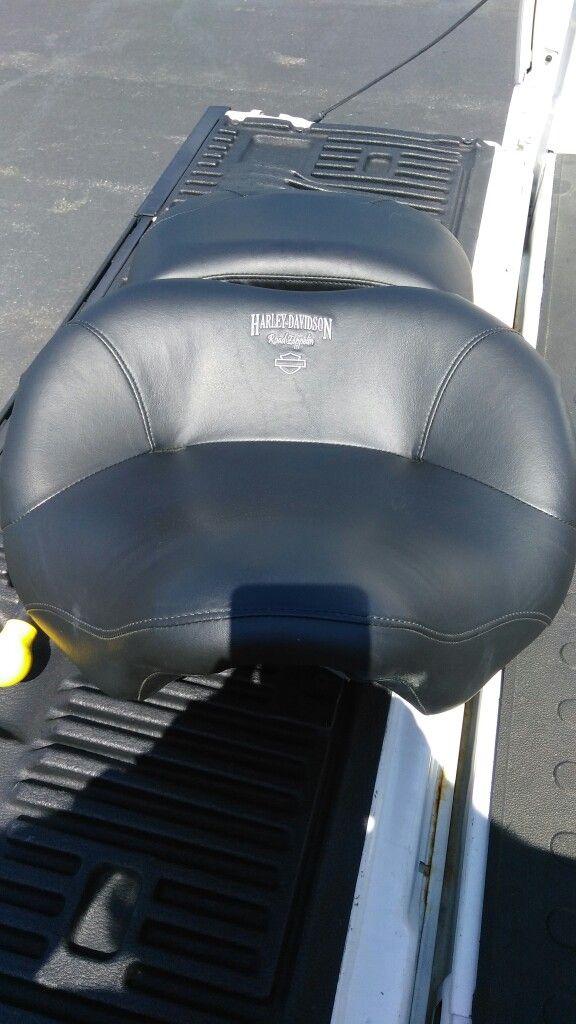 Road Zeppelin Motorcycle Air  Ride Seat For Harley-Davidson