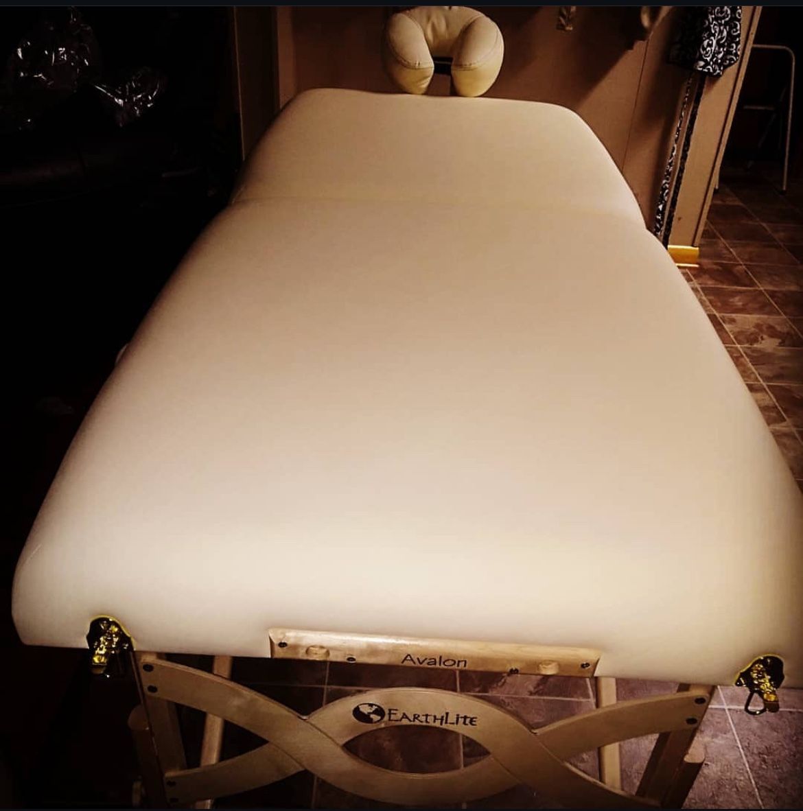Earth Lite Massage Table