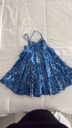 Girl dress size 6